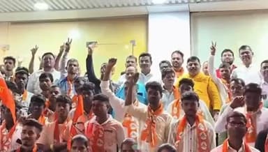 कर्जत: साळोख ग्रामपंचायतमध्ये शिवसेनेला मोठी ताकद; शेकडो कार्यकर्त्यांचा शिवसेना गटात प्रवेश