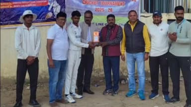 कोडरमा: कोडरमा जिला क्रिकेट एसोसिएशन इंटर स्कूल क्रिकेट टूर्नामेंट में आदर्श प्लस टू उच्च विद्यालय ने जीता मैच