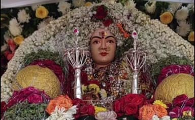 ఉరవకొండ: హావలిగి గ్రామంలో కనులపండువగా కడ్లే గౌరమ్మ పూల రథోత్సవం