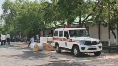 मोर्शी: शिरखेड ठाणेदाराची दमदार एन्ट्री, शिरखेड ते लेहगाव मार्गावरून लाखो रुपयांचा गुटखा वाहनासहित जप्त