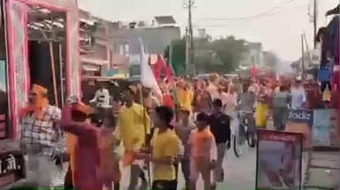 अकबरपुर: कस्बा रुरा स्थित पाथामाई मंदिर में श्रीशतचंडी द्वितीय महायज्ञ एवं ज्ञान यज्ञ के अवसर पर निकली विशाल कलश शोभा यात्रा