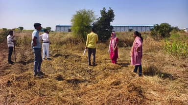 शामगढ़: शामगढ़ के परासली रोड पर लगेगा लघु उद्योग, अधिकारियों की टीम ने किया निरीक्षण