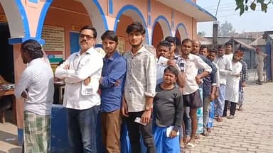 अररिया: जिले में हो रही बंपर वोटिंग, शाम 5 बजे तक 67.79 प्रतिशत हुआ मतदान, जिला प्रशासन ने दी जानकारी