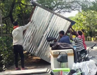 राजनांदगांव: शहर के गौरव पथ में नगर निगम के अतिक्रमण दस्ते द्वारा हटाया गया ठेला खोमचा, की गई कार्रवाई