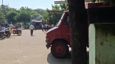 ଯାଜପୁର: ନୂଆଗଡ ଛକରେ ଅଜଣା ଗାଡି ଧକ୍କାରେ ବାଇକ ଆରୋହୀ ଆହତ,ଅଗ୍ନିଶମ କର୍ମଚାରୀଙ୍କ ଦ୍ୱାରା ଉଦ୍ଧାର