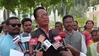 कांकेर: जिला कार्यालय में सरपंच संघ कांकेर ने 10 सूत्रीय मांगों को लेकर कलेक्टर को सौंपा ज्ञापन