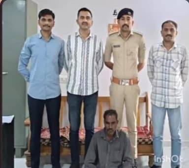 રાજુલા: રાજુલા પોલીસ દ્વારા ધાતરવાડી નદીમાંથી મોટર ચોરી કરનાર આરોપીની ગણતરીની કલાકોમાં ધરપકડ