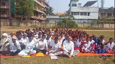 बेंगाबाद: झंडा मैदान गिरिडीह में किसान जनता पार्टी का धरना, भूमि ऑनलाइन इंट्री में घूसखोरी पर गरजे नेता