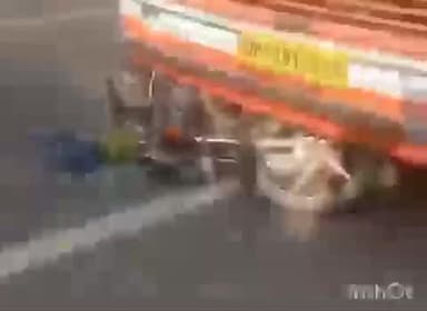 कैसरगंज: घाघरा घाट के पास बस और बाइक की टक्कर, एक की मौत और एक घायल