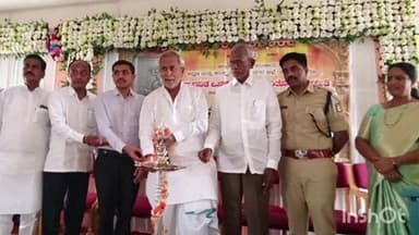 ಯಾದಗಿರಿ: ನಗರದಲ್ಲಿ ಜಿಲ್ಲಾ ಆಡಳಿತ ವೀರ ವನಿತೆ ಒನಕೆ ಓಬವ್ವ ಜಯಂತಿ ಆಚರಣೆ