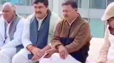 भिंड नगर: भिंड: भाजपा के पूर्व विधायक को ब्रेन हेमरेज, बीएसपी नेता मेदांता अस्पताल में देखने पहुंचे