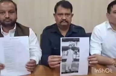 हरिद्वार: कांग्रेस ने प्रेस क्लब में प्रेस वार्ता कर पूर्व BJP मंडल अध्यक्ष पर बिहार में मतदान करने का लगाया आरोप