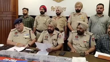 ਫ਼ਿਰੋਜ਼ਪੁਰ: ਯੁੱਧ ਨਸ਼ਿਆਂ ਦੇ ਵਿਰੁੱਧ ਮੁਹਿੰਮ ਤਹਿਤ ਪੁਲਿਸ ਵੱਲੋਂ ਨਾਕਾਬੰਦੀ ਦੌਰਾਨ ਇਕ ਕਿਲੋ 50 ਗ੍ਰਾਮ ਅਫੀਮ ਸਮੇਤ ਨਸ਼ਾ ਤਸਕਰ ਕੀਤਾ ਕਾਬੂ, ਐਸਐਸਪੀ