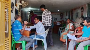 পুরাতন মালদা: নতুন পল্লী এলাকায় এসআইয়ের ফর্ম পূরণে খোলা হল সহায়তা কেন্দ্র