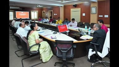 କୋରାପୁଟ ସହର: କୋରାପୁଟ ଜିଲ୍ଲାପାଳ କାର୍ଯ୍ୟାଳୟ ସମ୍ମିଳନୀ କକ୍ଷରେ ପଞ୍ଚମ ଜିଲ୍ଲା ସମବାୟ ବିକାଶ କମିଟି ବୈଠକ ଅନୁଷ୍ଠିତ