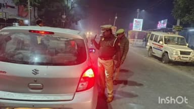 भानपुर: दिल्ली में हुए ब्लास्ट के बाद भानपुर में सक्रिय हुई टीम, एसडीएम ने पुलिस बल के साथ किया जांच-पड़ताल