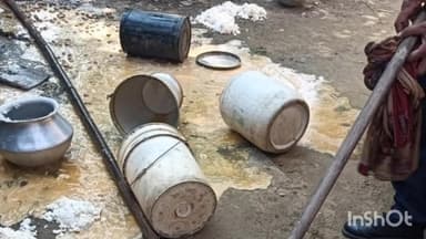 ধূপগুড়ি: বামনটারি লক্ষীকান্ত বাগান এলাকায় অবৈধ চোলাই মদের বিরুদ্ধে অভিযান ডাউকিমারি ফাঁড়ির পুলিশের