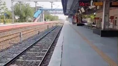 પાલીતાણા: રેલવે સ્ટેશન પર મહિલાના દાગીના ગુમ થતાં રેલવે પોલીસે શોધી મૂળ માલિકને પરત કર્યા