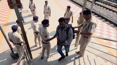 चांपा: दिल्ली बम धमाके की घटना को लेकर जांजगीर चांपा पुलिस अलर्ट, जिले के सभी स्थानों पर की जा रही सघन जांच