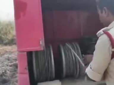 सरायरंजन: मुसरीघरारी थाना क्षेत्र के डगरूआ में खेत में लगी आग, दमकल ने मौके पर पहुंचकर आग बुझाई