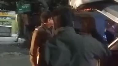 खिरकिया: खिरकिया में पुलिस का सघन चेकिंग अभियान, दिल्ली ब्लास्ट के बाद क्षेत्र में अलर्ट जारी