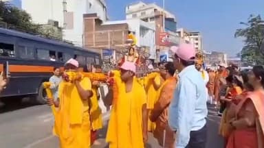 नामकुम: रानी सती दादी मंदिर में चार दिवसीय महोत्सव को लेकर निकाली गई भव्य शोभा यात्रा