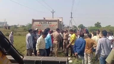 नागपूर ग्रामीण: वाठोडा येथील अनाधिकृत कुंपण स्वरूपाचे बांधकाम हटविले पोलीस बंदोबस्तात