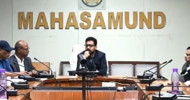 महासमुंद: कलेक्टर लंगेह ने राइस मिलर्स की बैठक में धान खरीदी के लिए दिए आवश्यक निर्देश