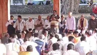 घाटोल: घाटोल में विष्णु समाज की बैठक, धार्मिक कार्यक्रम के आयोजन को लेकर चर्चा, 6 दिसंबर को होगा भूमि पूजन समारोह