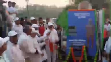 हरदा: धरती आबा बिरसा मुंडा जयंती पर ‘जनजातीय गौरव रथ’ रवाना, केंद्रीय राज्य मंत्री उइके ने दिखाई हरी झंडी