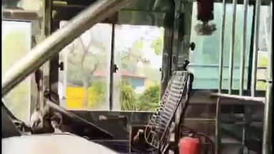 ചാലക്കുടി: കൊടകര മേൽപ്പാലത്തിനടുത്ത് കെ.എസ്.ആർ.ടി.സി ബസ് ലോറിയുമായി കൂട്ടിയിടിച്ച് അപകടം