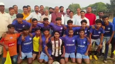 सकलडीहा: धानापुर में संपन्न हुई विधायक खेल प्रतियोगिता, ग्रामीण प्रतिभाओं ने दिखाया दम