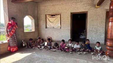 વઘઇ: સુબીર તાલુકાના કાકડવિહિરમાં ભૂલકાઓ મકાનના ઓટલા પર શિક્ષણ લેવા મજબૂર