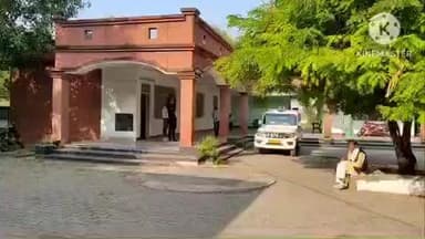 हमीरपुर: लरौंद गांव में दबंग ने बरसों पुराने रास्ते पर पिलर खड़े कर अपने खेत की सीमा में मिलाया