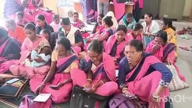 जामताड़ा: प्रखंड कार्यालय में आंगनबाड़ी सेविका की बैठक, विभागीय कार्यों पर हुई चर्चा