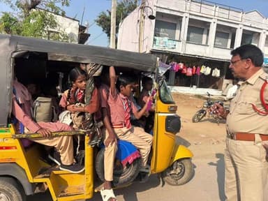 నారాయణపేట్: పరిమితికి మించి ఆటోలలో విద్యార్థులను తీసు కెళుతున్న ఆటోల పై కేసులు: టౌన్ ఎస్ఐ వెంకటేశ్వర్లు