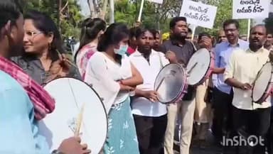 వరంగల్ జిల్లా కళాకారులు అందెశ్రీ అంతిమయాత్రలో,ఘట్కేసర్ లో జరిగిన కార్యక్రమంలో పాల్గొన్నారు