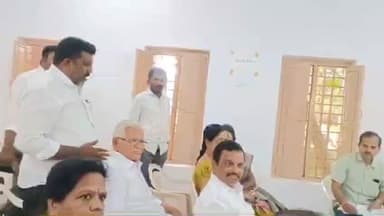 హిందూపురం ఆర్టీవో కార్యాలయం వద్ద హిందూపురంలోనీ స్కూల్ బస్సు డ్రైవర్లకు వాహన ప్రమాదాలపై అవగాహన కార్యక్రమం