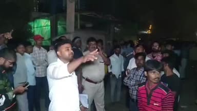 सिवान: सिसवन ढाला के पास सड़क दुर्घटना में किशोरी की मौत, आक्रोशित लोगों ने किया सड़क जाम