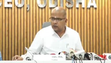 ଭୁବନେଶ୍ବର ମ୍ୟୁନିସିପାଲଟି କର୍ପୋରେସନ: ନୂଆପଡା ରେ ଶାନ୍ତି ଶୃଙ୍ଖଳା ରେ ସରିଲା ଭୋଟିଙ୍ଗ, କେଶରୀ ନଗର ଅଫିସରେ ପ୍ରତିକ୍ରିୟା ରଖିଲେ ମୁଖ୍ୟ ନିର୍ବାଚନ ଅଧିକାରୀ ଆର ଏସ ଗୋପାଳନ