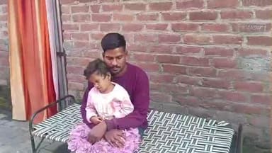 ਪਠਾਨਕੋਟ: ਪਠਾਨਕੋਟ ਵਿਖੇ ਕਿਰਾਏ ਤੇ ਰਹਿਣ ਵਾਲੇ ਇੱਕ ਪ੍ਰਵਾਸੀ ਦੀ ਪਤਨੀ ਆਪਣੇ ਛੋਟੇ ਛੋਟੇ ਦੋ ਬੱਚਿਆਂ ਨੂੰ ਛੱਡ ਪ੍ਰੇਮੀ ਨਾਲ ਹੋਈ ਫਰਾਰ