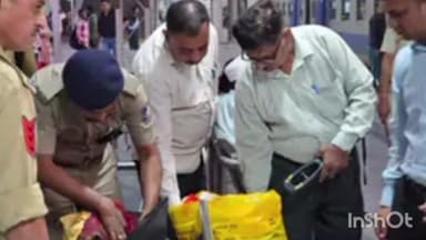 નડિયાદ: દિલ્હી વિસ્ફોટ બાદ નડિયાદ રેલવે સ્ટેશન પર સઘન ચેકિંગ..