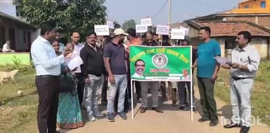 मसलिया: मसलिया में झारखंड स्थापना दिवस से पहले चार दिवसीय कार्यक्रम के लिए प्रभात फेरी निकाली गई