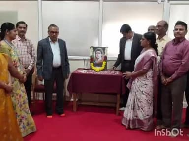 ಭಾಲ್ಕಿ: ಇಂದಿನ ಮಹಿಳೆಯರಿಗೆ ಓಬವ್ವ ಧೈರ್ಯ, ಸಾಹಸ ಪ್ರೇರಣಾದಾಯಕ : ಹಾಲಹಳ್ಳಿಯಲ್ಲಿ ಬೀದರ್ ವಿ. ವಿ ಕುಲಪತಿ ಪ್ರೊ. ಬಿ. ಎಸ್. ಬಿರಾದಾರ್