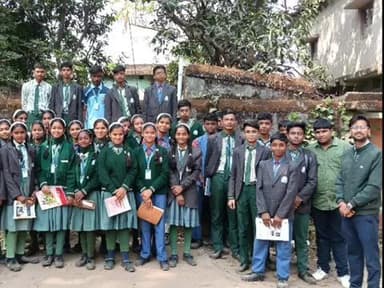 बरकागाँव: बी.एम. मेमोरियल स्कूल, बड़कागांव के बच्चों ने गांव में जांच कर सर्वेक्षण किया