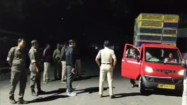 তেহট্ট ২: দিল্লি বিস্ফোরণের পর নড়েচড়ে বসেছে রাজ্যের পুলিশ প্রশাসন, পলাশীপাড়ায় নাকা চেকিং পুলিশের, উপস্থিত অতিরিক্ত পুলিশ সুপার