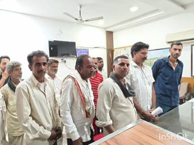 निम्बाहेड़ा: मुरलिया बांध की नहरें नहीं खुलने से खेतों में भरा पानी, किसानों ने सौंपा ज्ञापन