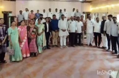 राजूरा: राजुरा येथील छत्रपती शिवाजी संकुल येथे नगरपालिका निवडणुकीत काँग्रेस आणि शेतकरी संघटनेची वज्रमूठ