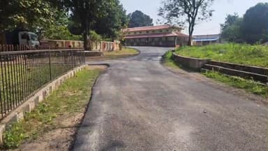 पत्थलगांव: पत्थलगांव शहर की प्रमुख सड़कें जर्जर, नई सड़क पर किया गया डामरीकरण