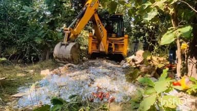 चामोर्शी: आष्टी पोलीस स्टेशन यांचावतीने विविध १०९ गून्हात जप्त १४ लाख ४८ हजार १८० रूपयाची देशी विदेशी दारू न्यायलयीन आदेशाने नष्ट